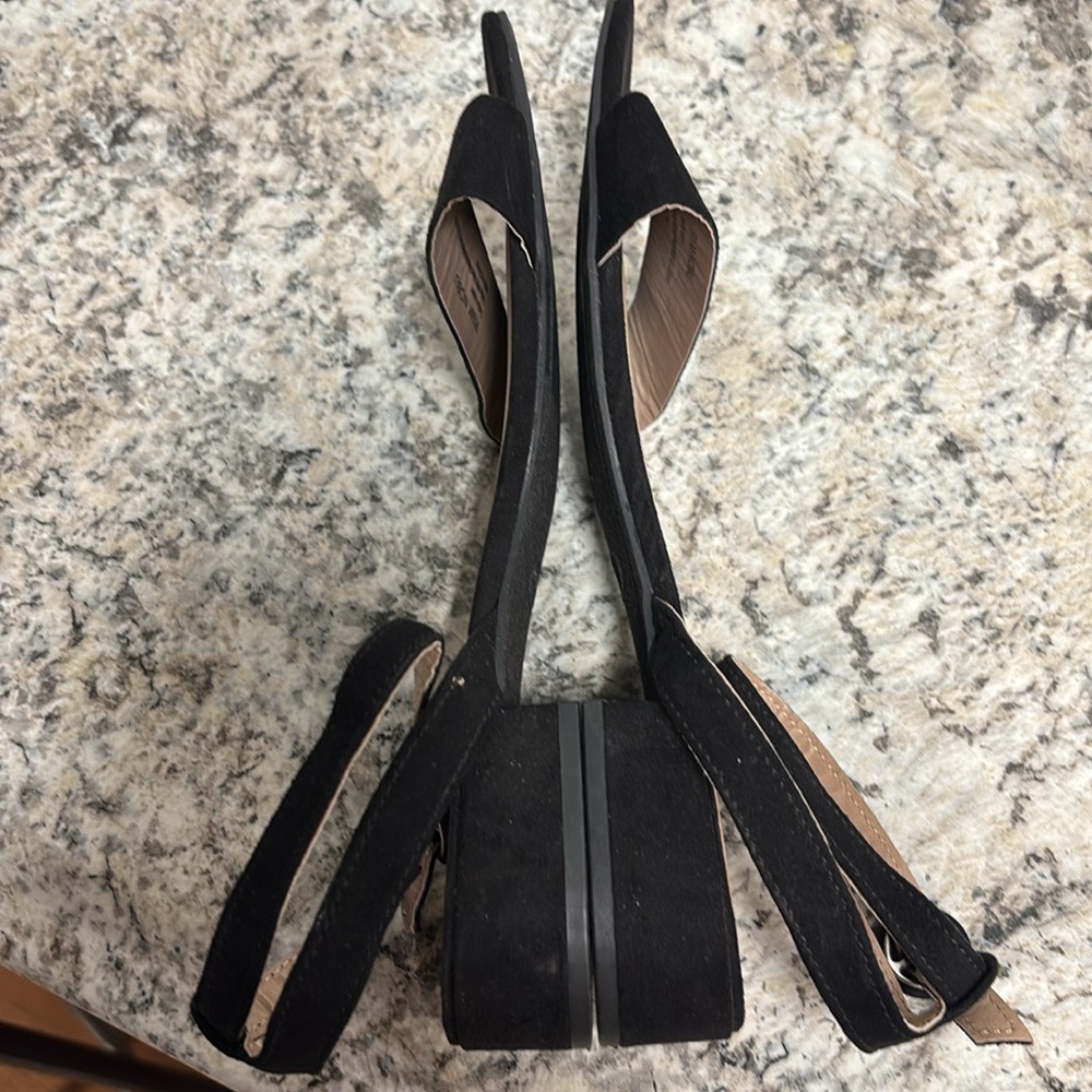 Cushionaire,Black Women's open toe, Sandals. Size 9.5 - Picture 4 of 7